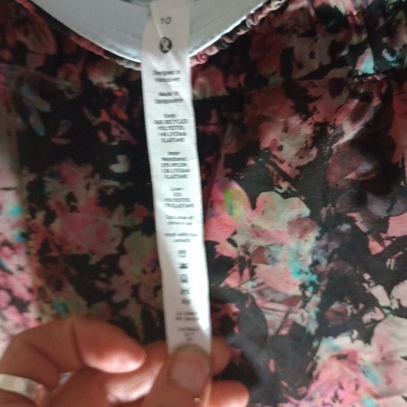 Lululemon Tracker Short 4” - Picture 2 of 3